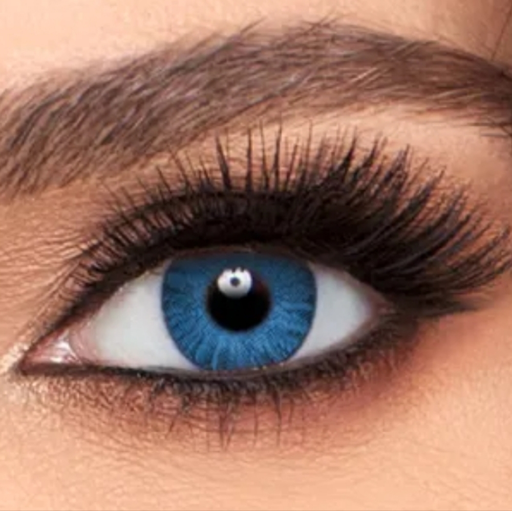 Makeup for eye blue